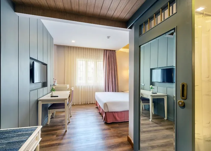 Royal Rattanakosin - Near Grand Palace & Khaosan Road 4*