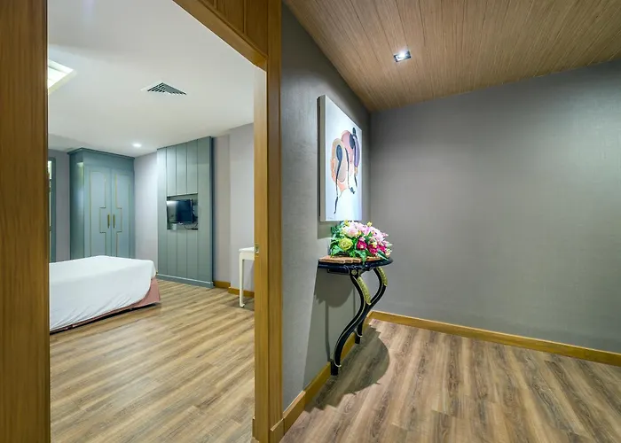 Royal Rattanakosin - Near Grand Palace & Khaosan Road מלון 4*