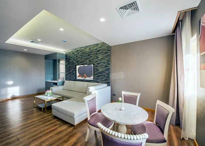 Hotel Royal Rattanakosin - Near Grand Palace & Khaosan Road Bangkok