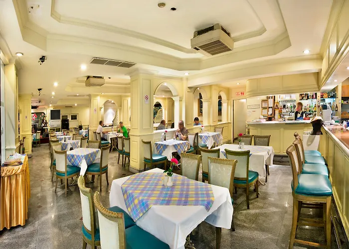 Royal Rattanakosin - Near Grand Palace & Khaosan Road Hotel 4*