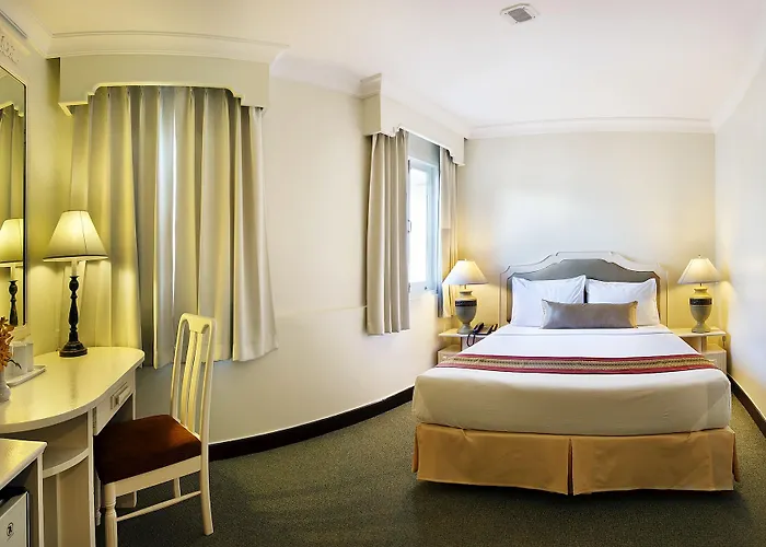Hotel Royal Rattanakosin - Near Grand Palace & Khaosan Road 4*