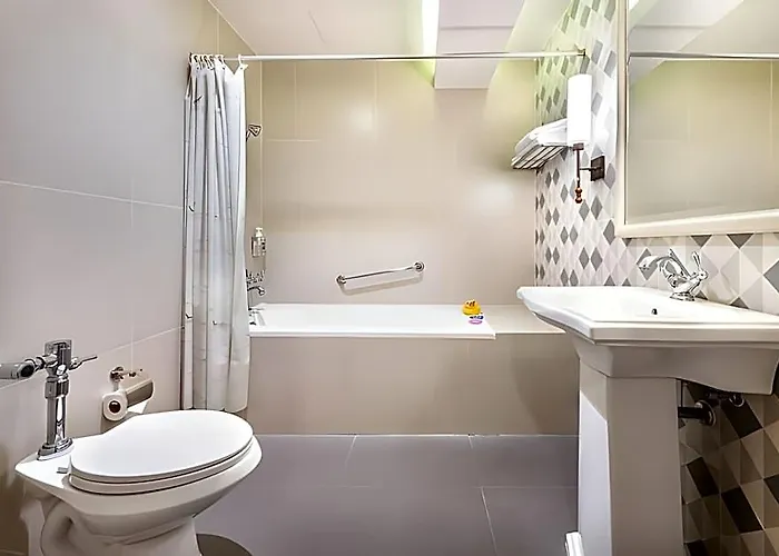 Hotel Royal Rattanakosin - Near Grand Palace & Khaosan Road 4*