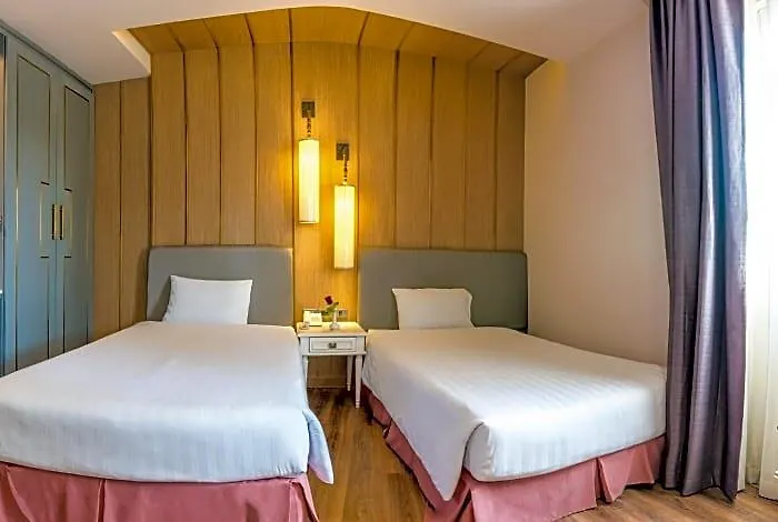 Royal Rattanakosin - Near Grand Palace & Khaosan Road Hotel 4*